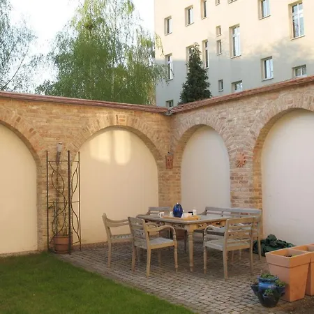 Simplistic In Potsdam